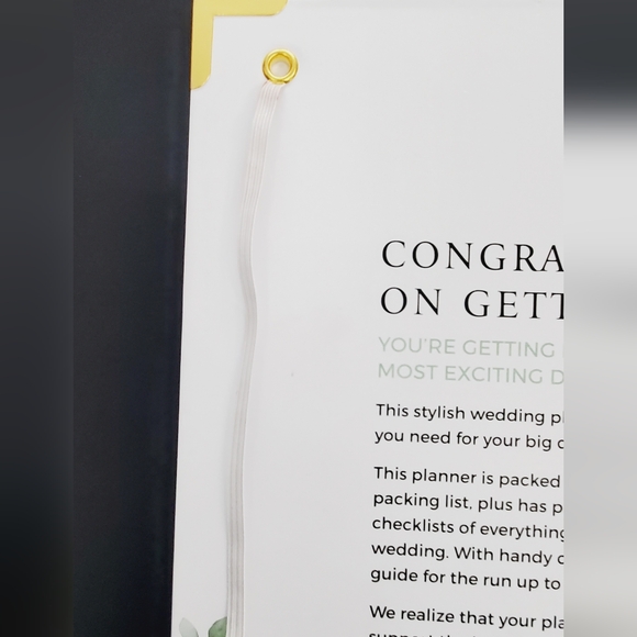 The Complete Wedding Planner And Organizer by Your Perfect Day 11.5" x 10" - Picture 5 of 11